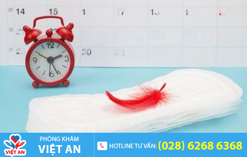 Chưa đến tháng mà ra máu